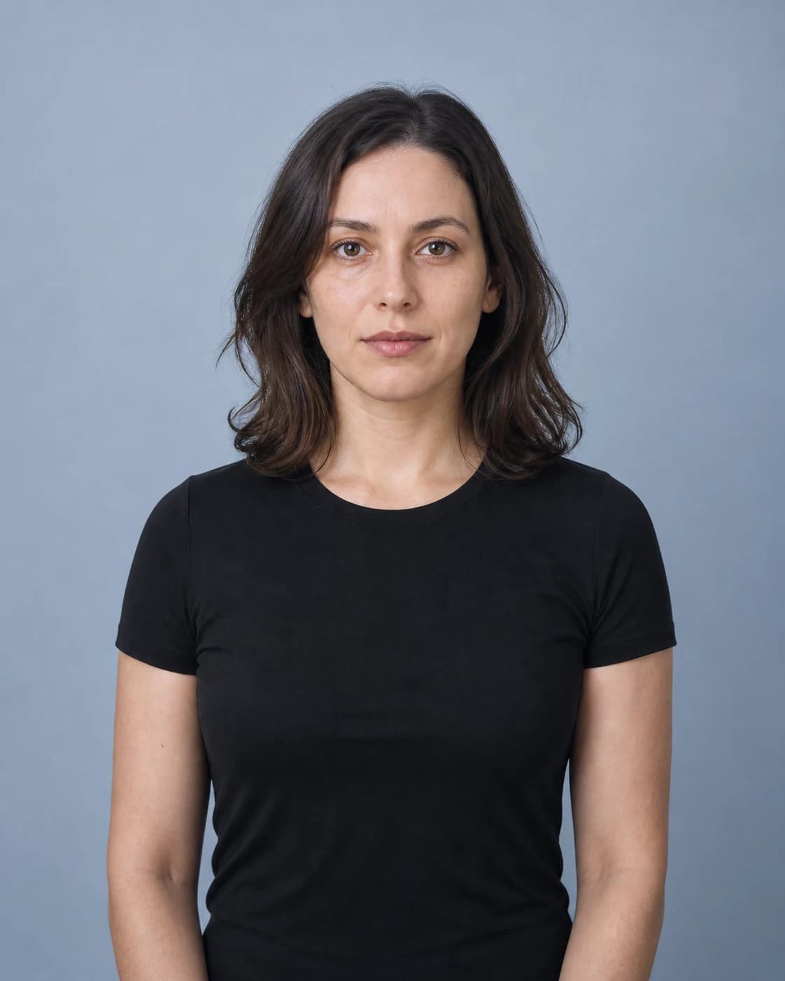 A person ready to begin a Solvi skin scan